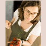 Claudia mit Tomaten