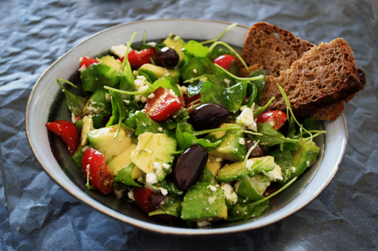 Salat mit Avocado